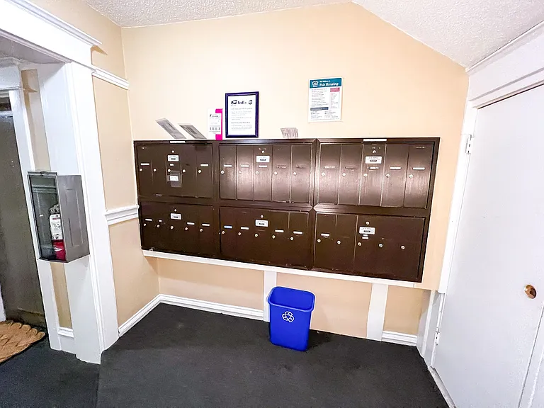 Casa Del Rey Apartments — Photo 7