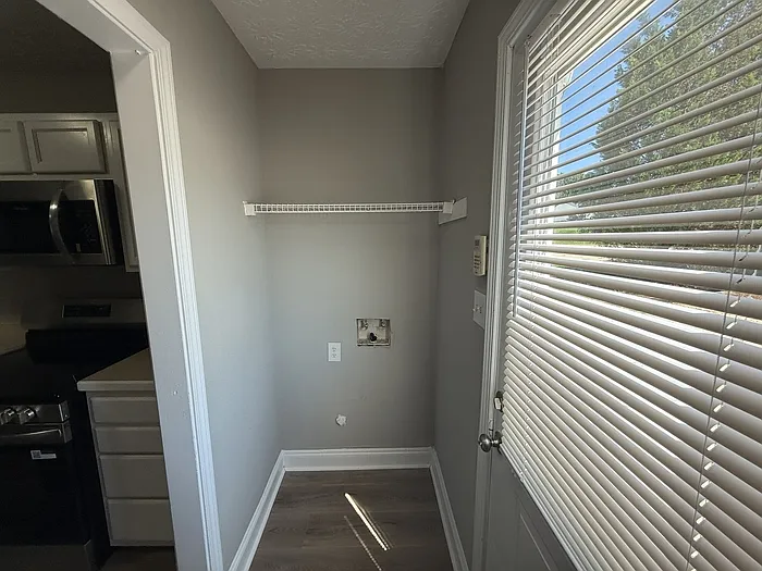 289 Westchester Dr #1 — Photo 18