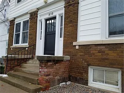 810 W 25th St — Photo 17