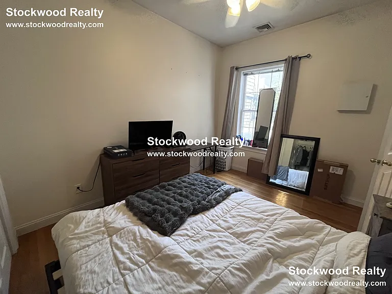 16 Gates St #1 — Photo 26