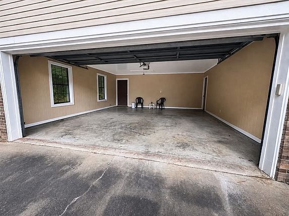 2nd image of 324 Deerfield Rd