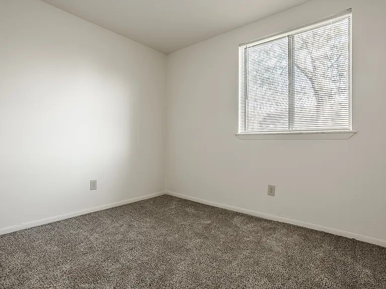 Polo Run Apartments — Photo 15