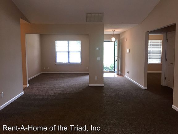4th image of 6204 Creekbrooke Ct