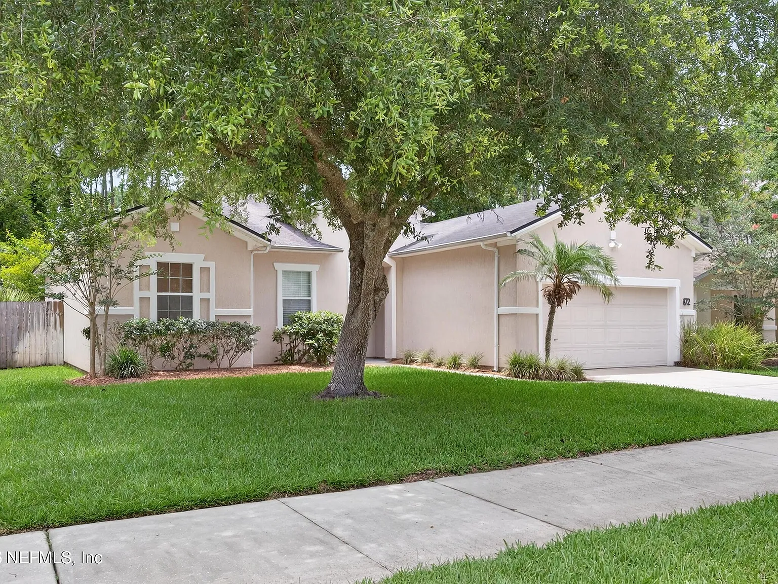 3 bed, 2.0 bath, 1730 sqft, $2,500 — Photo 2