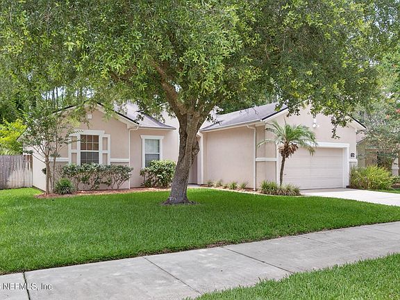 2nd image of 872 Collinswood Dr W