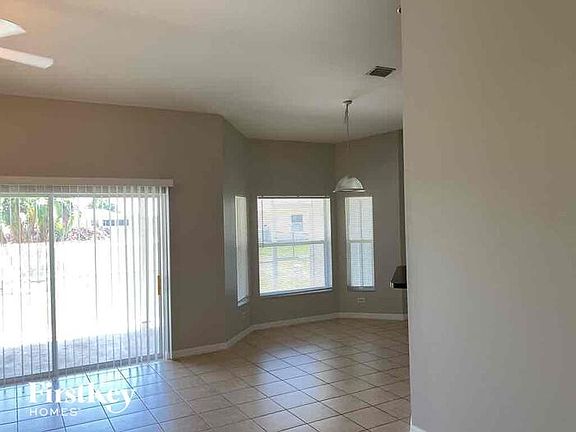 3rd image of 2125 NW 22nd Ave