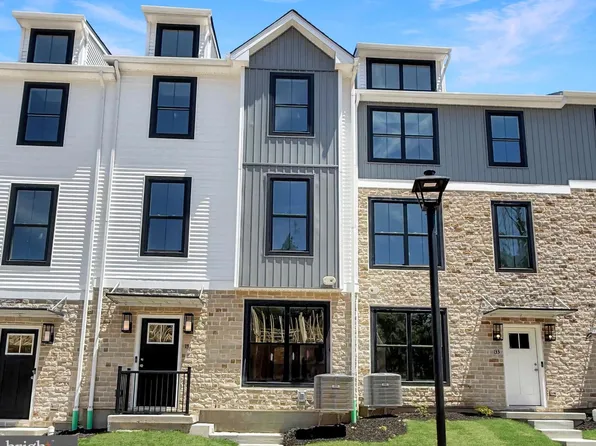 131 Cobblestone Dr #4-24, Harleysville, PA 19438