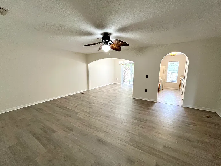 4083 Dover Terrace Dr — Photo 4