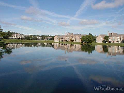 2nd image of 2446 Inglehill Pt #315