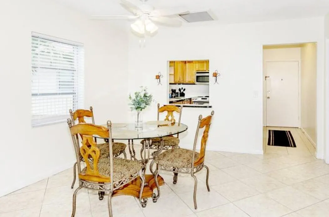 2 bed, 2.0 bath, 1100 sqft, $2,900 — Photo 4