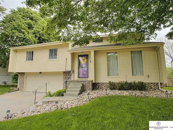 2nd image of 2733 N 129th Cir