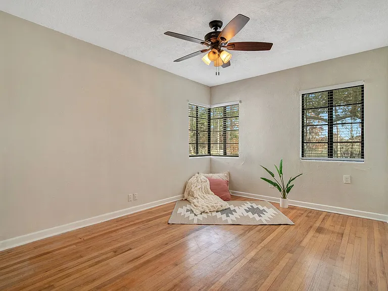 730-732 N Highland Ave — Photo 33
