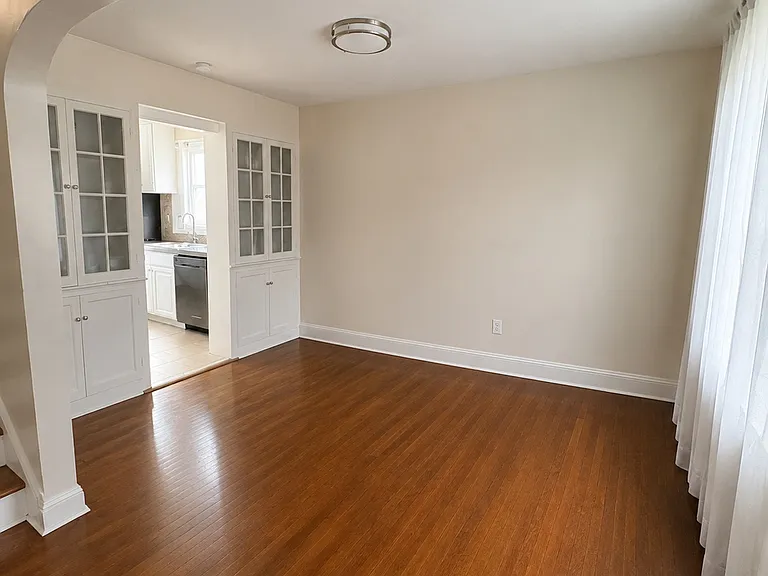 629 Watson Ave — Photo 6