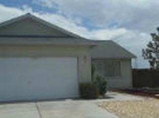 910 Jessica Ln, Fernley, NV 89408