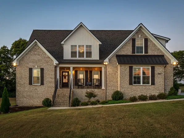 8011 Traditions Ln, Columbia, TN 38401