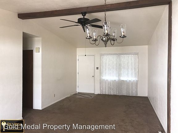 3rd image of 811 Skyline Ave