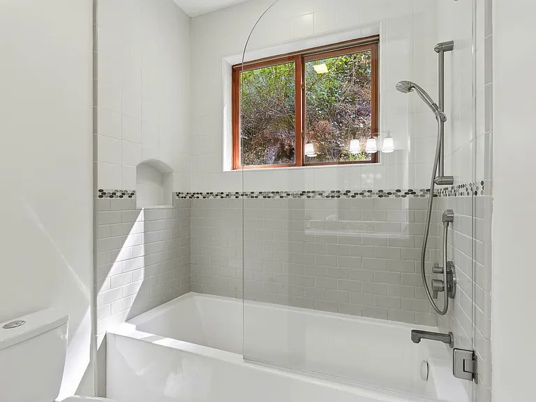 3911 Pepper Tree Ct — Photo 39
