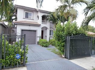 9022 SW 40th Ter, Miami, FL 33165