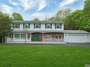 132 Dock Rd, East Islip, NY 11730