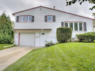 6717 Laurel Ave, Omaha, NE 68104