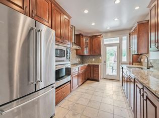 1871 Newton St NW #1, Washington, DC 20010