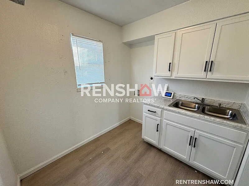 2 bed, 1.0 bath, 1200 sqft, $1,000 — Photo 2