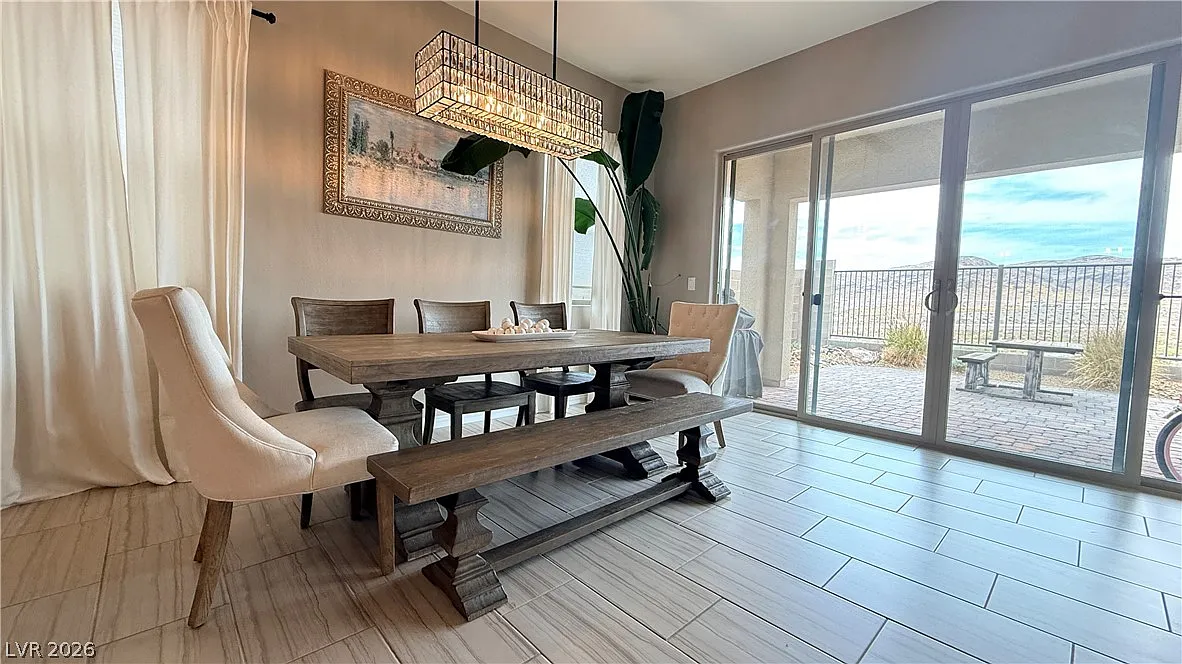 3 bed, 2.5 bath, 1956 sqft, $3,295 — Photo 4