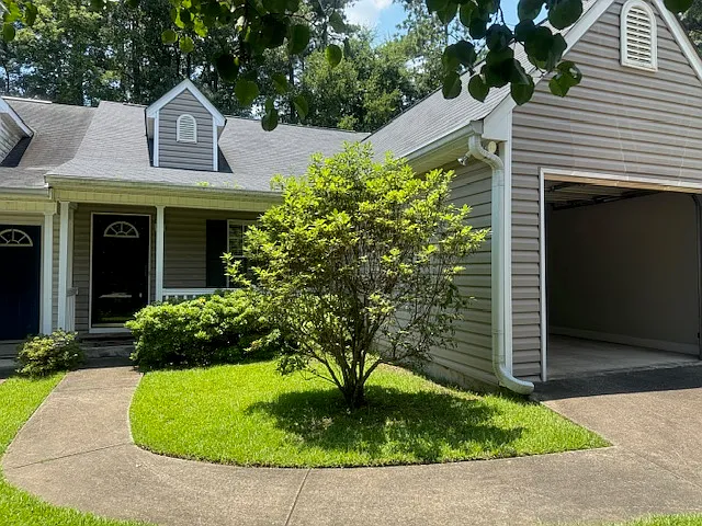 2966 Southshore Ct photo 1