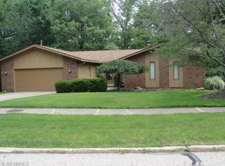 6841 Drexel Dr, Seven Hills, OH 44131