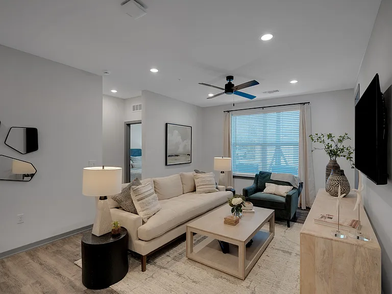 Drift Luxury Apartment Homes — Photo 13