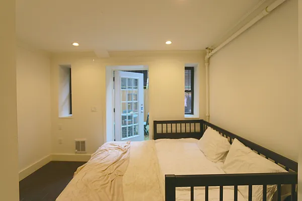 Rented by Compass | media 26