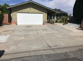 6820 Glenview Dr, Gilroy, CA 95020