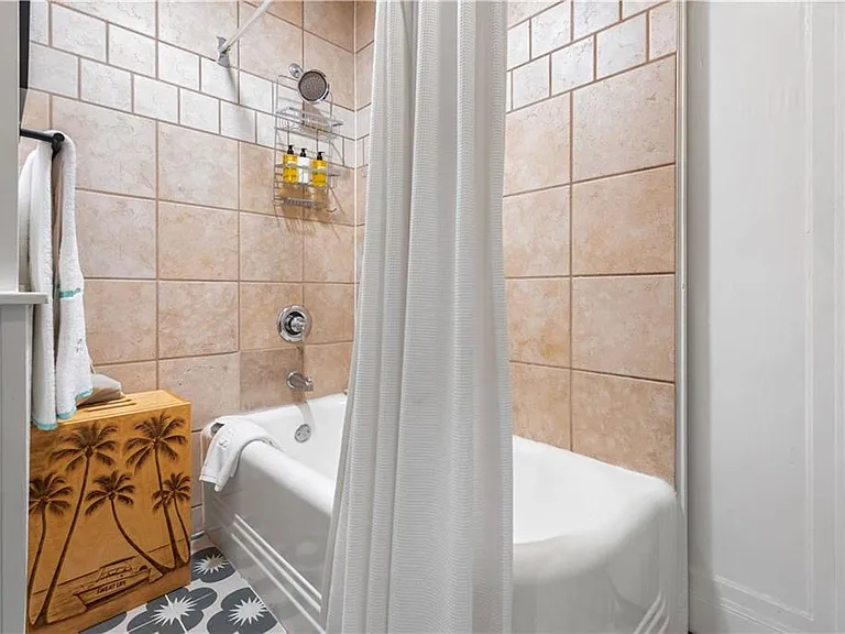 720 Mollie St SE — Photo 38