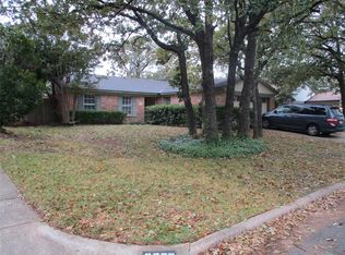 5802 Trail Crest Dr, Arlington, TX 76017
