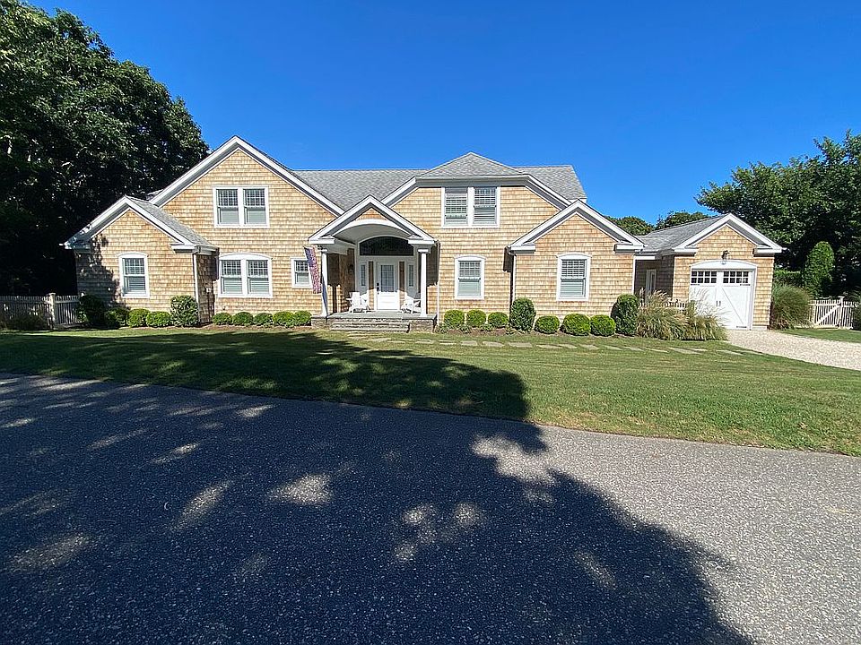 1st image of 64 Grant Dr