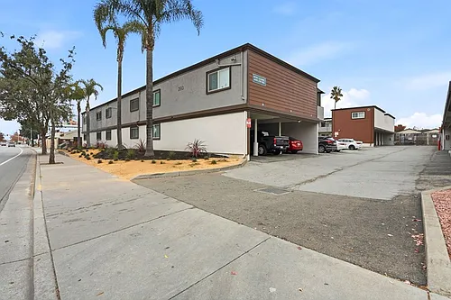 Capitol Ave Apartments Photo 1