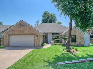 813 Richmond Rd, Edmond, OK 73034