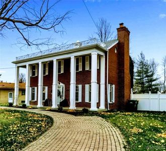4927 Clifton Pkwy, Hamburg, NY, 14075