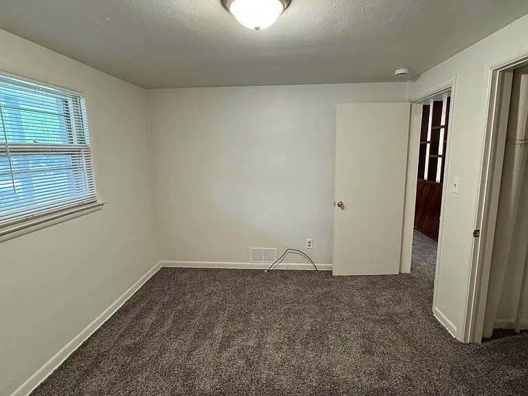701-709 E Myrtle St #703 — Photo 11