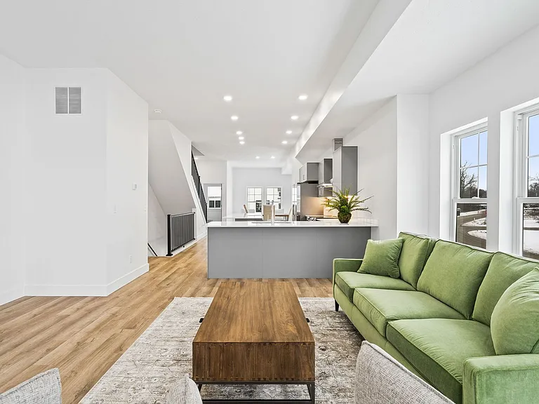 NorthWest TownHomes — Photo 7