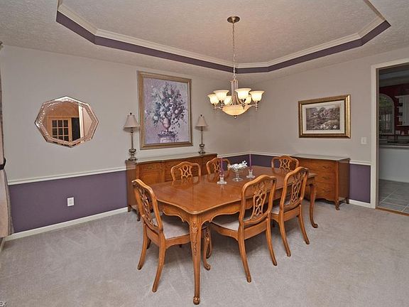3rd image of 25706 Danielle Dr