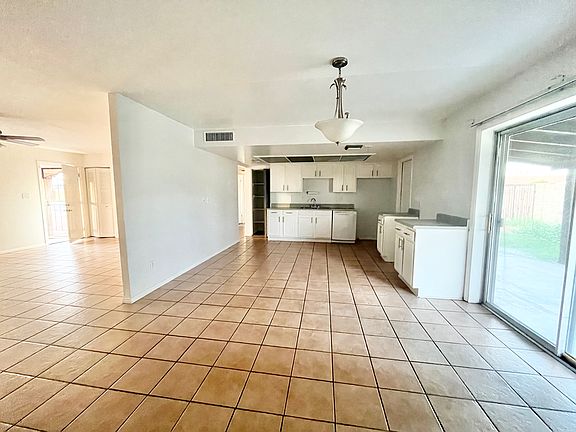 5th image of 5517 N 39th Dr