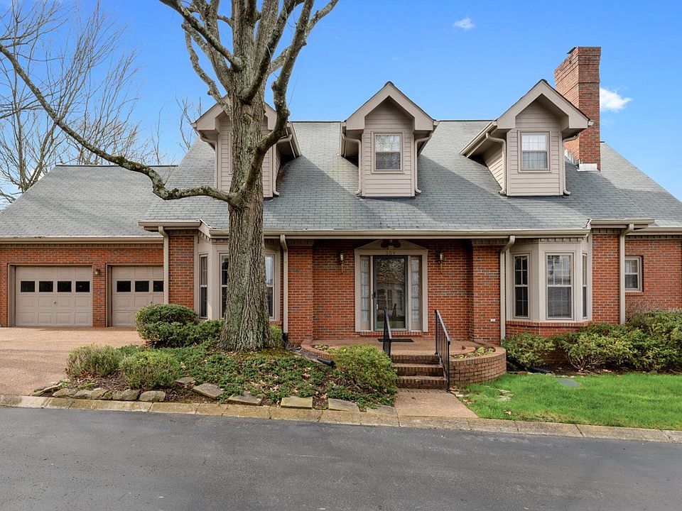 1st image of 301 Windemere Woods Dr