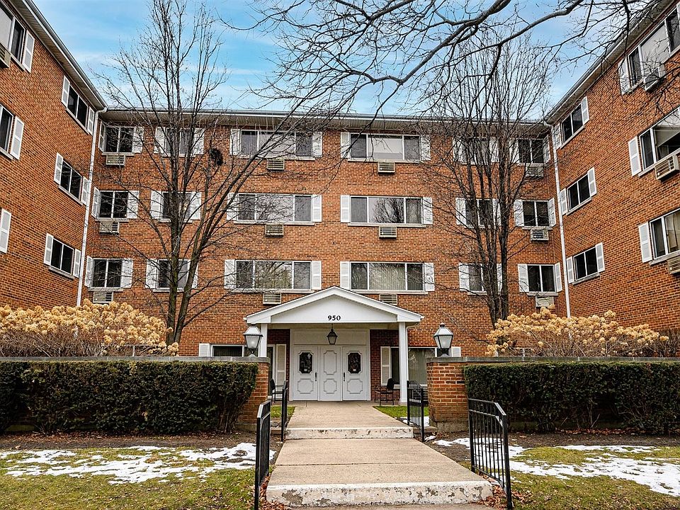 1st image of 950 Washington Blvd APT 209