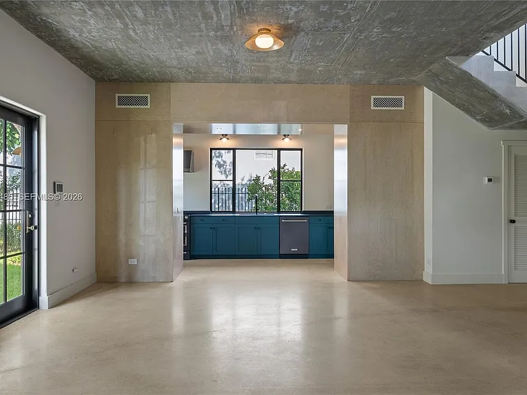 3620 Plaza St — Photo 13