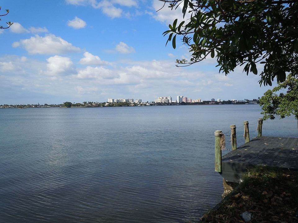 1st image of 12 Via Vizcaya