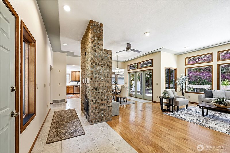5th image of 20 Shorecrest Court