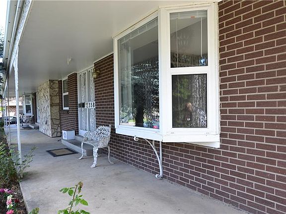 3rd image of 3576 S Hillcrest Dr