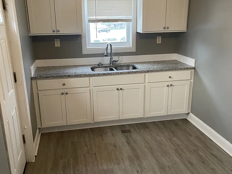3788 W 152nd St #5 — Photo 9
