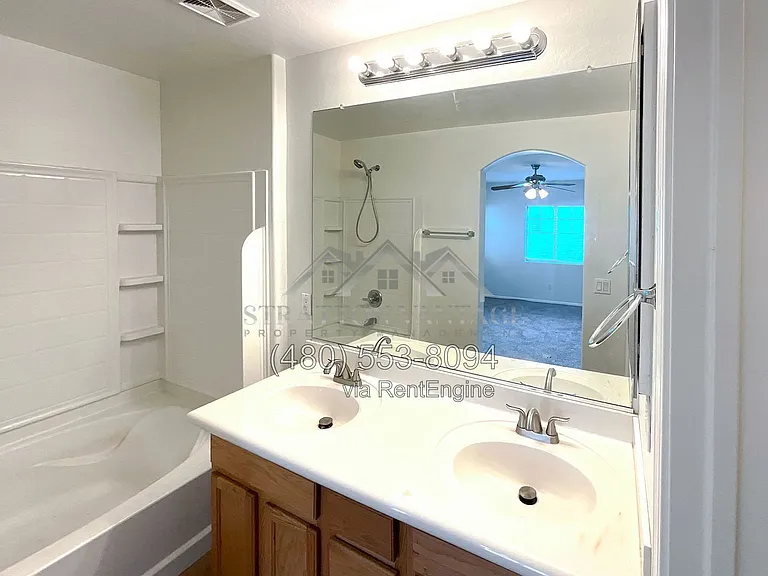 4737 E Olney Ave — Photo 6